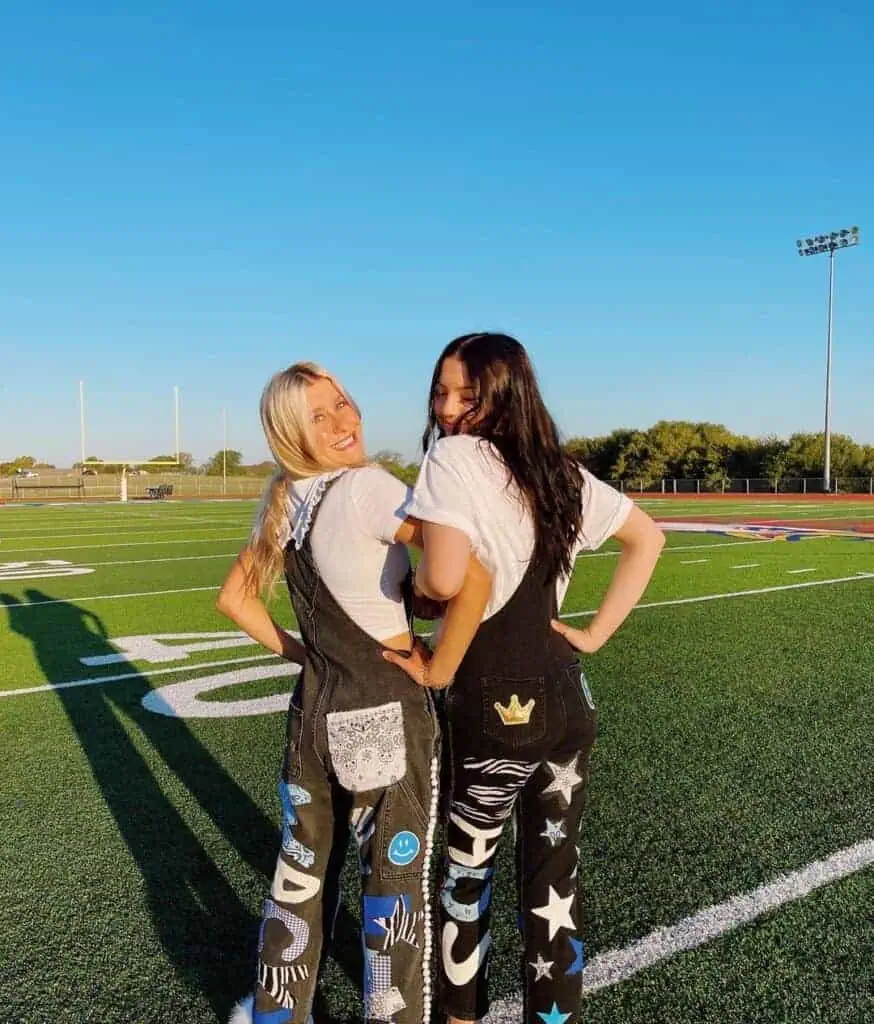 26 CUTE AND CREATIVE SENIOR OVERALLS IDEAS TO DIY